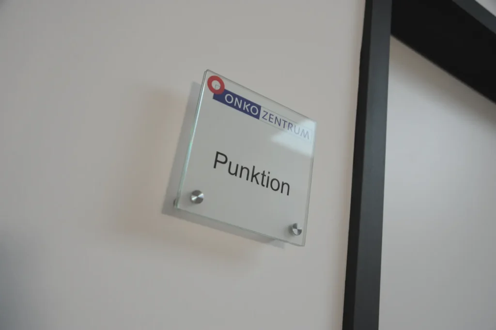 Punktionsschild
